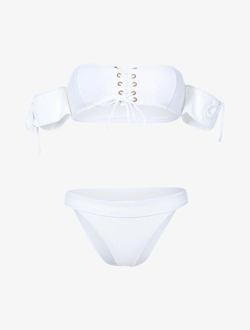 Geribbelde bikini met korset en opengewerkte tanga - wit