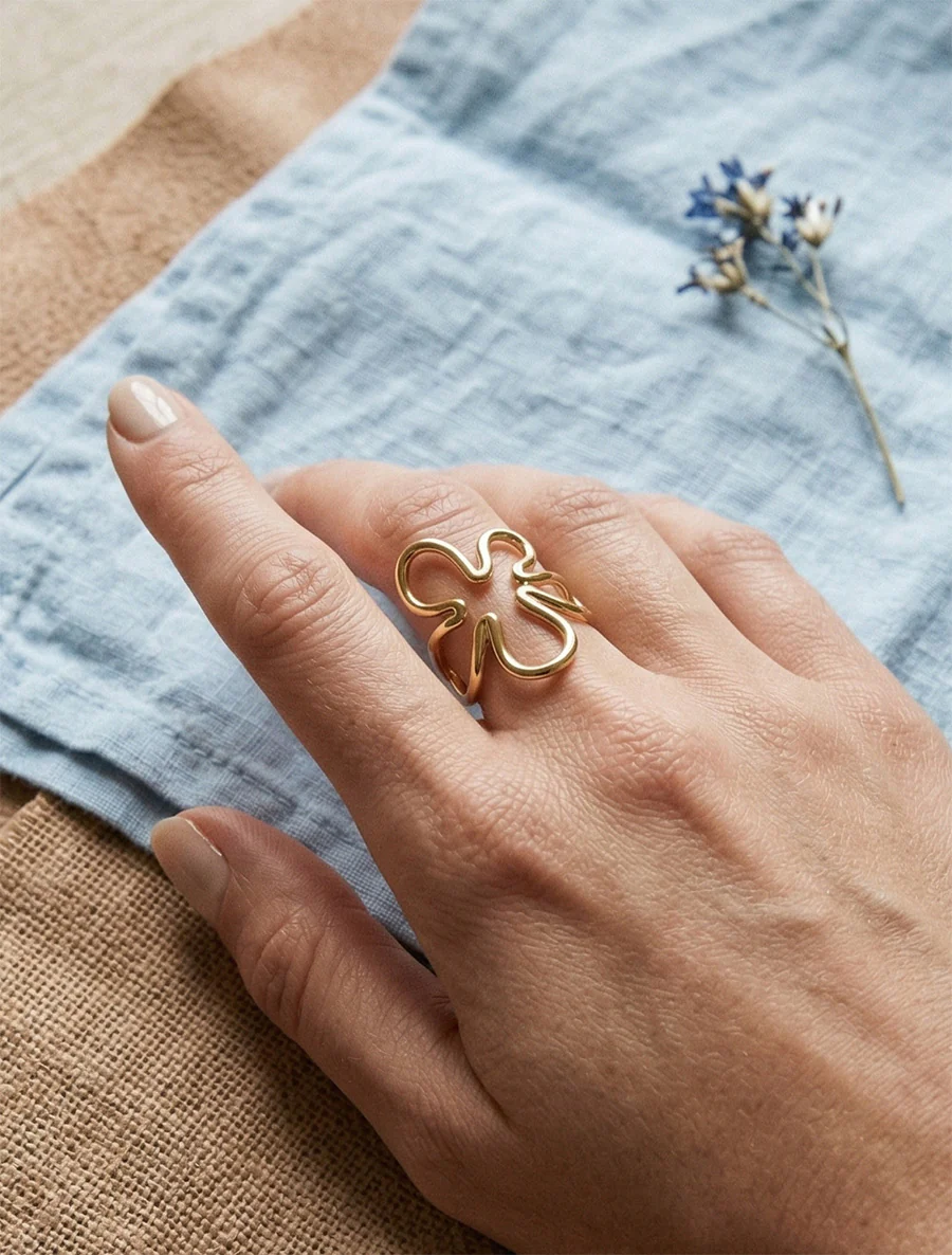 Bloemenmotief ring - Goud