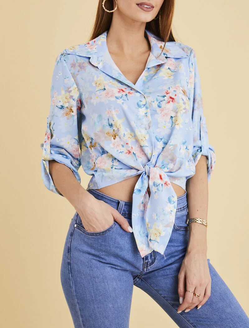 Bloemenprint blouse om te knopen - lichtblauw