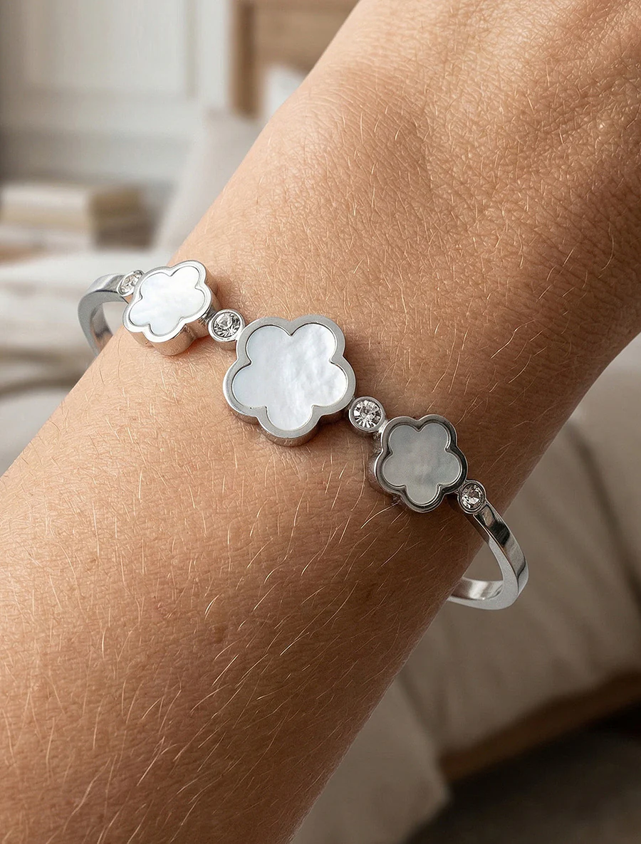 Bloemmotief armband met zirkoonstenen - Geld