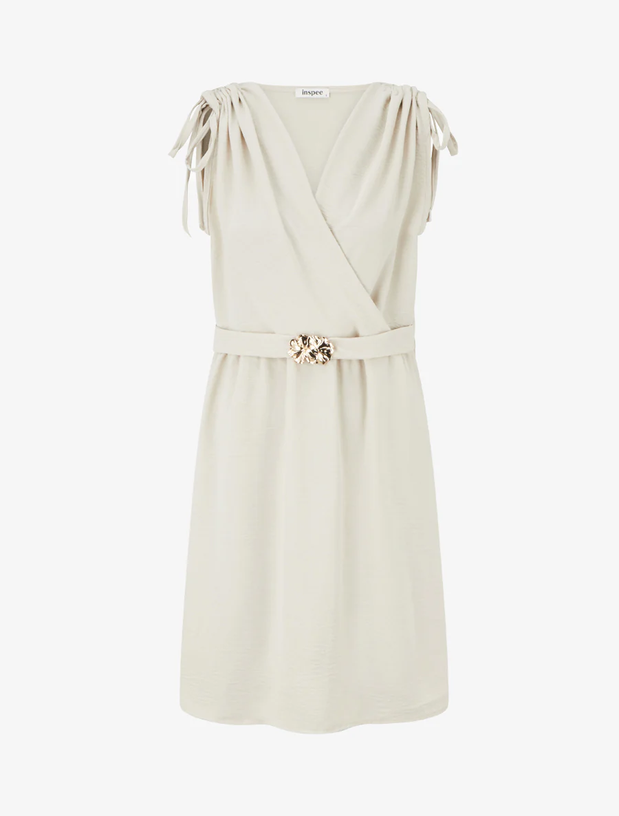 Effen jurk met sierstuk op de taille - Beige