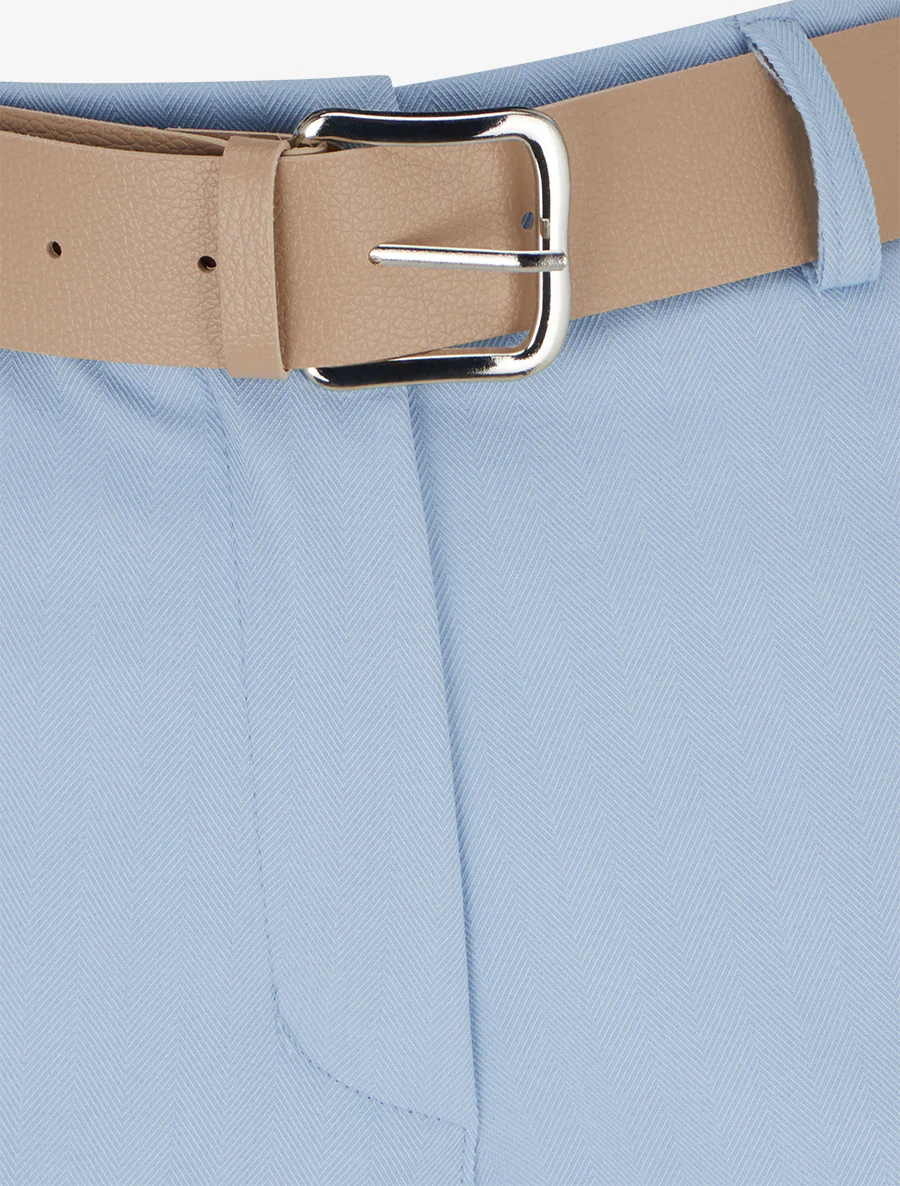 Effen short met ceintuur en zoom - Lichtblauw - Image 3