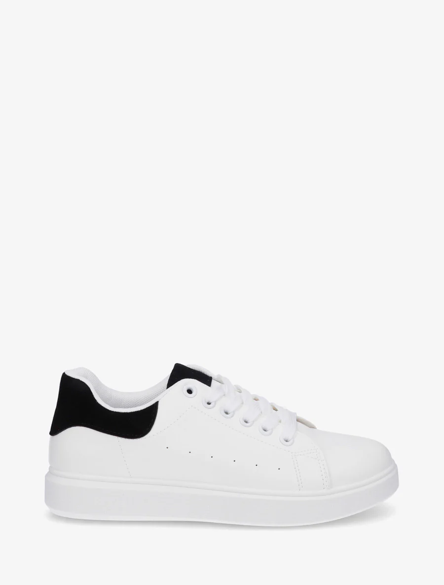 Effen sneakers met contrasterende hielversteviging - Zwart