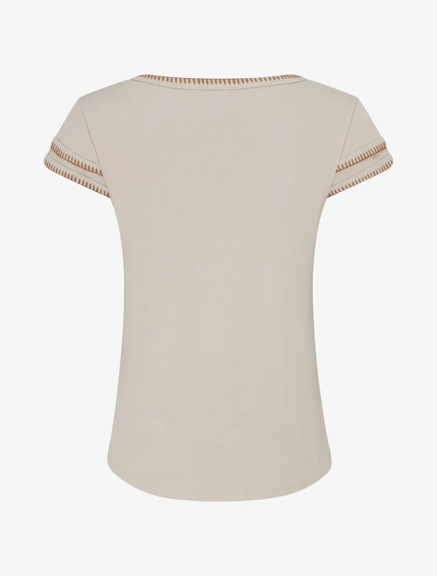 Effen T-shirt met gestileerde korte mouwen. - Beige - Image 2