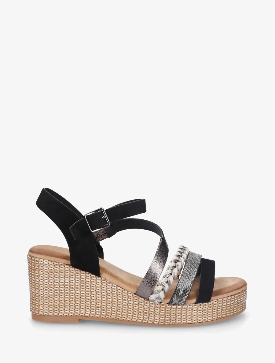 Fantasierijke sandalen met meerdere bandjes - Zwart