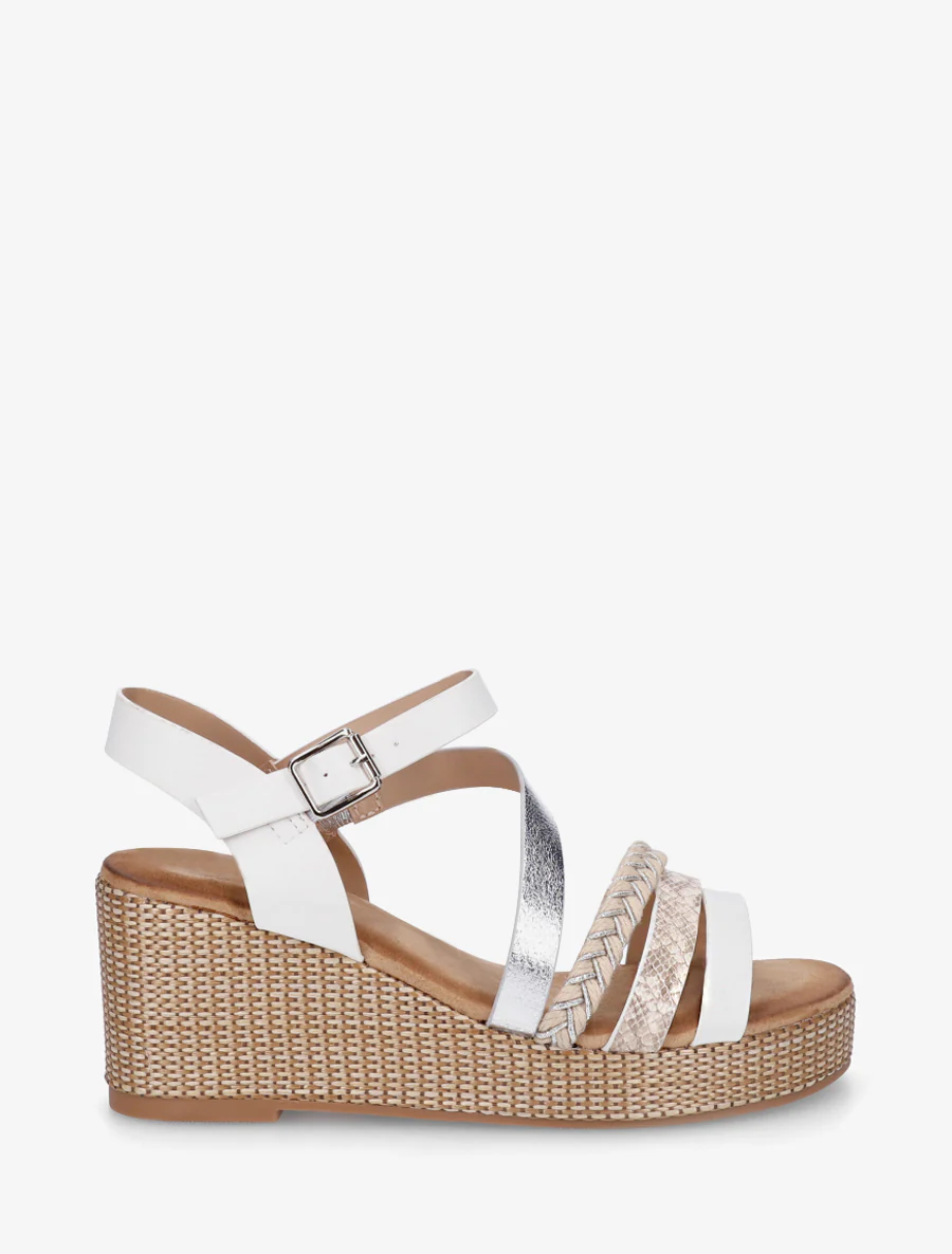 Fantasierijke sandalen met meerdere bandjes - Wit