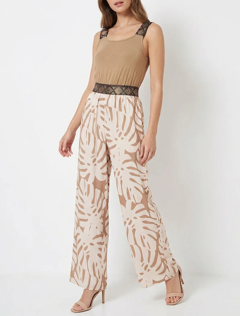 Gedessineerde bladeren jumpsuit met glanzende bandjes - Kameel - Image 4