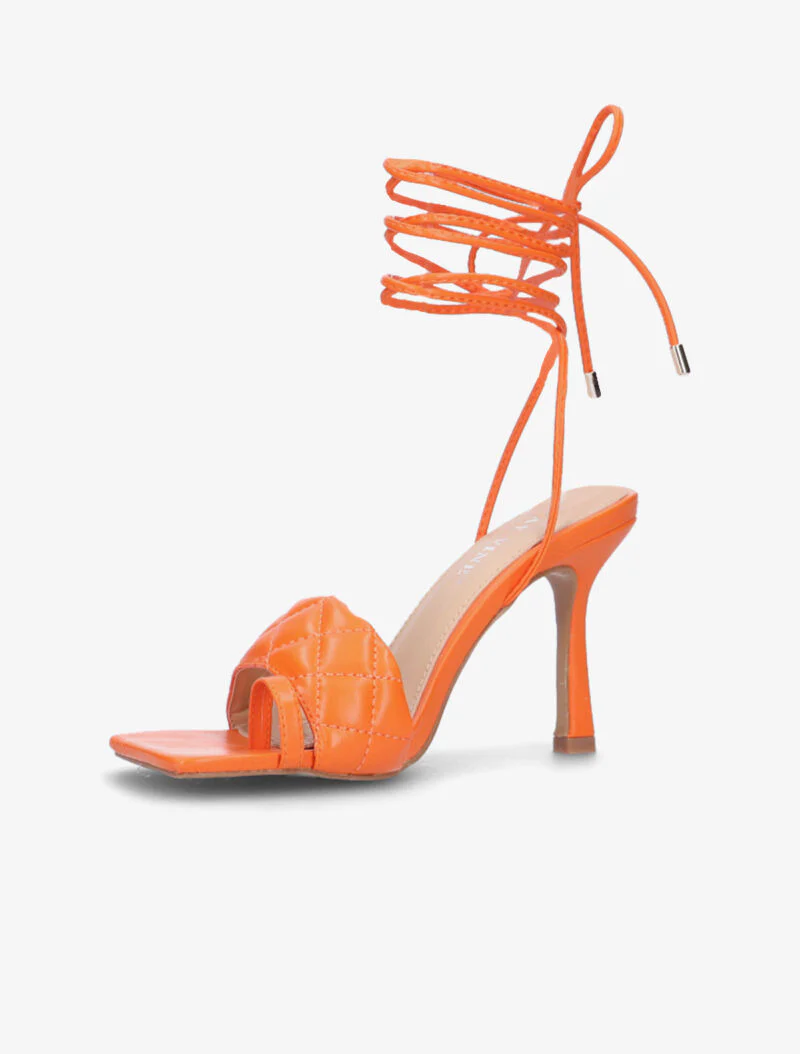 Gekussende sandalen met bandjes en strikken - oranje - Image 3