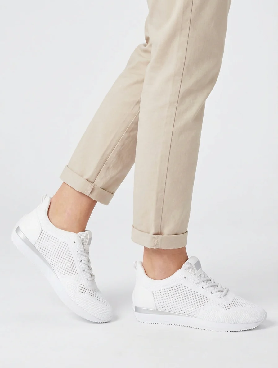 Geperforeerde stoffen sneakers - Wit - Image 5