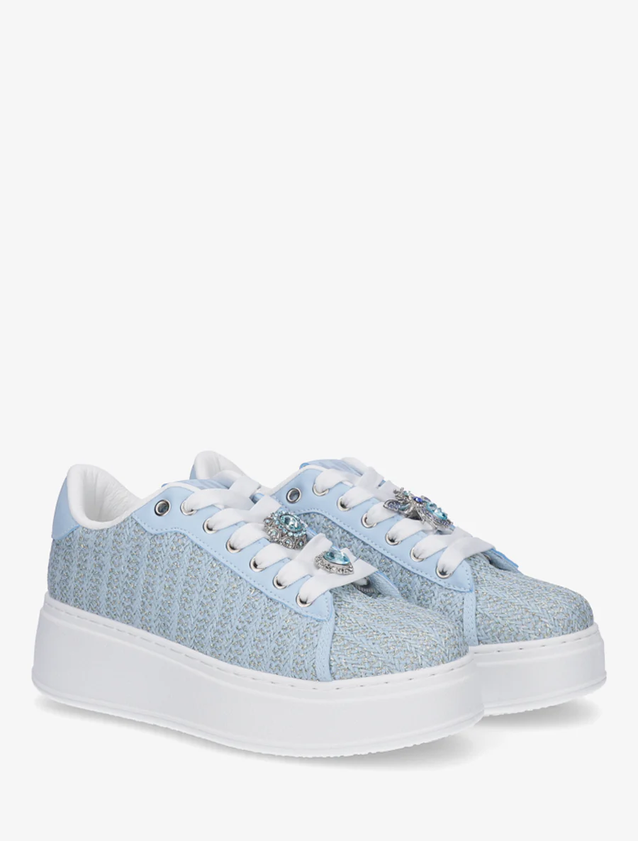 Gevlochten juten sneakers met iriserend detail. - Lichtblauw - Image 4