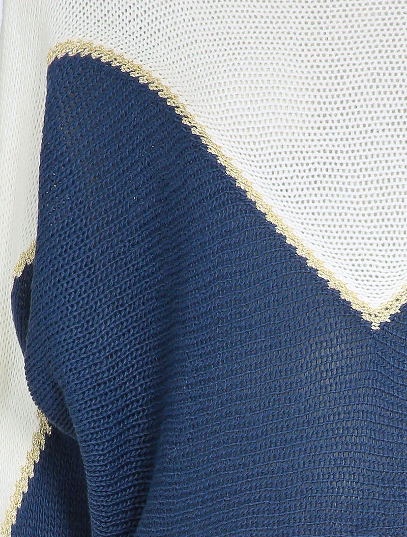 Grofgebreide trui met iriserend V-motief - Marineblauw - Image 3
