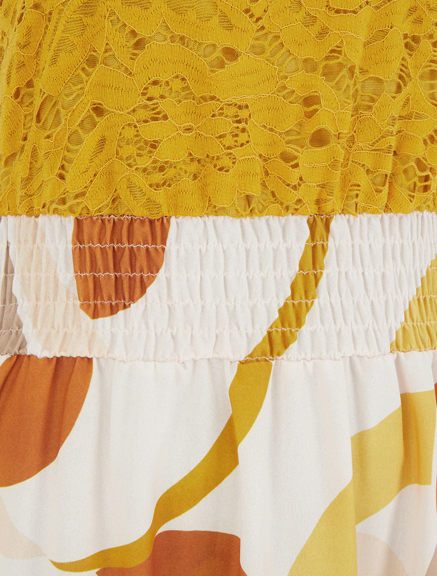 Jurk met abstracte print en gehaakte bandjes - Mosterdgeel - Image 3