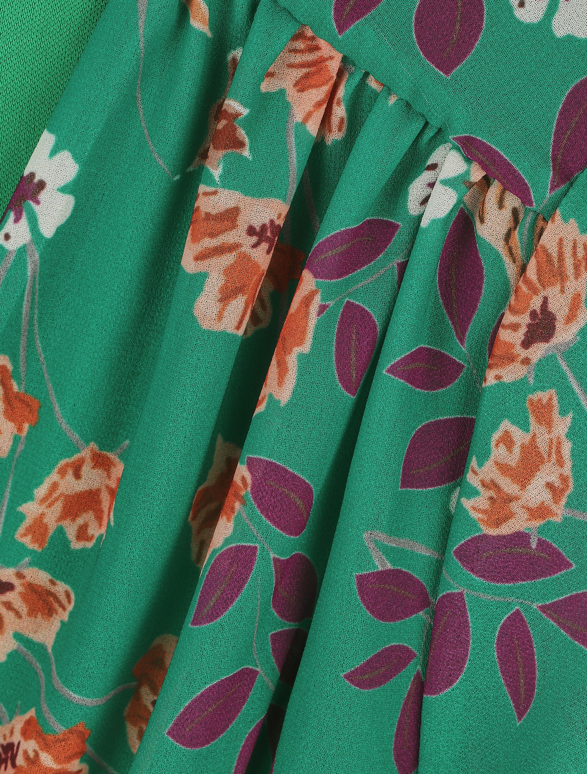 Jurk met een bloemenprintje op de boezem - Groen - Image 3