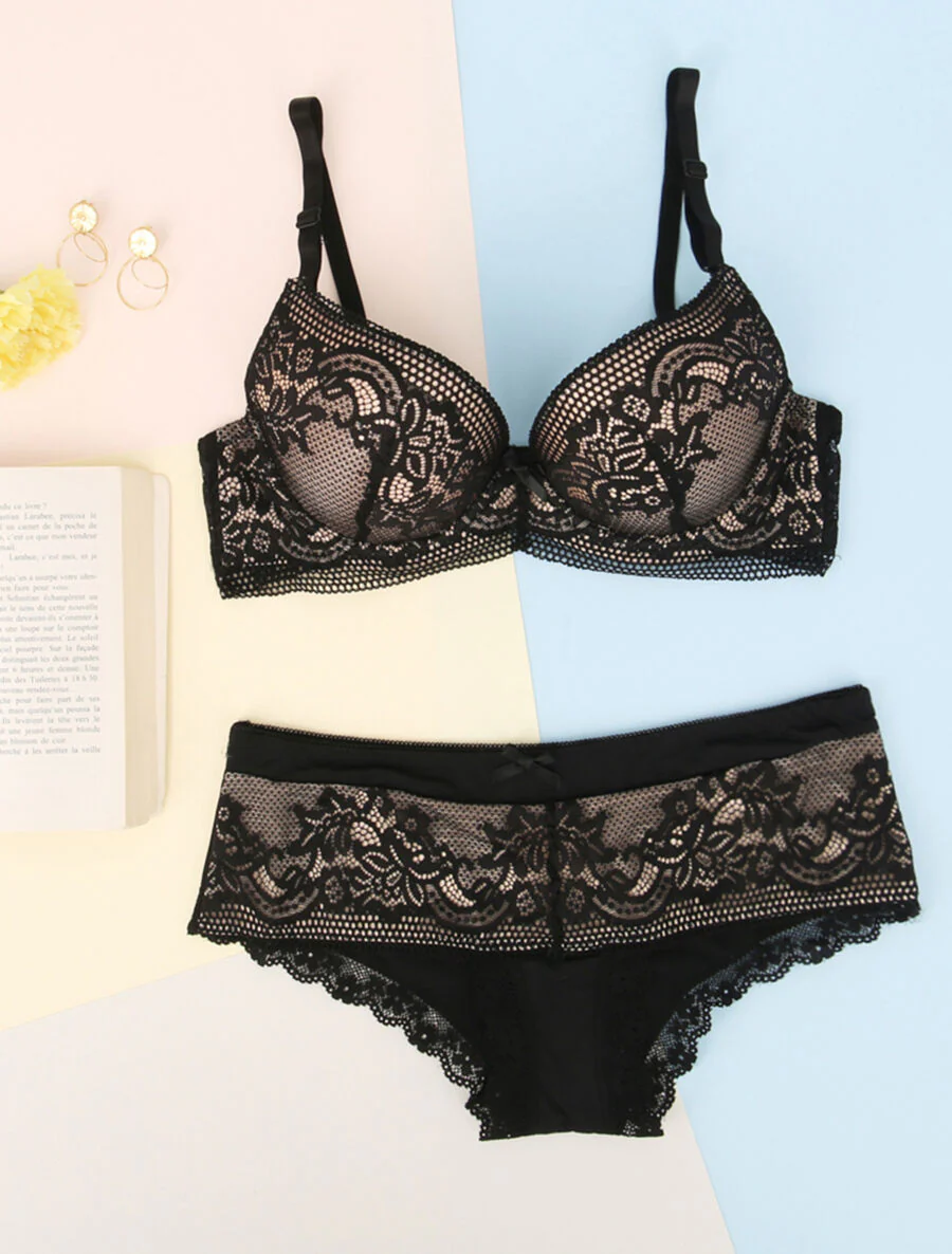 Kanten set met bloemen - Zwart/nude