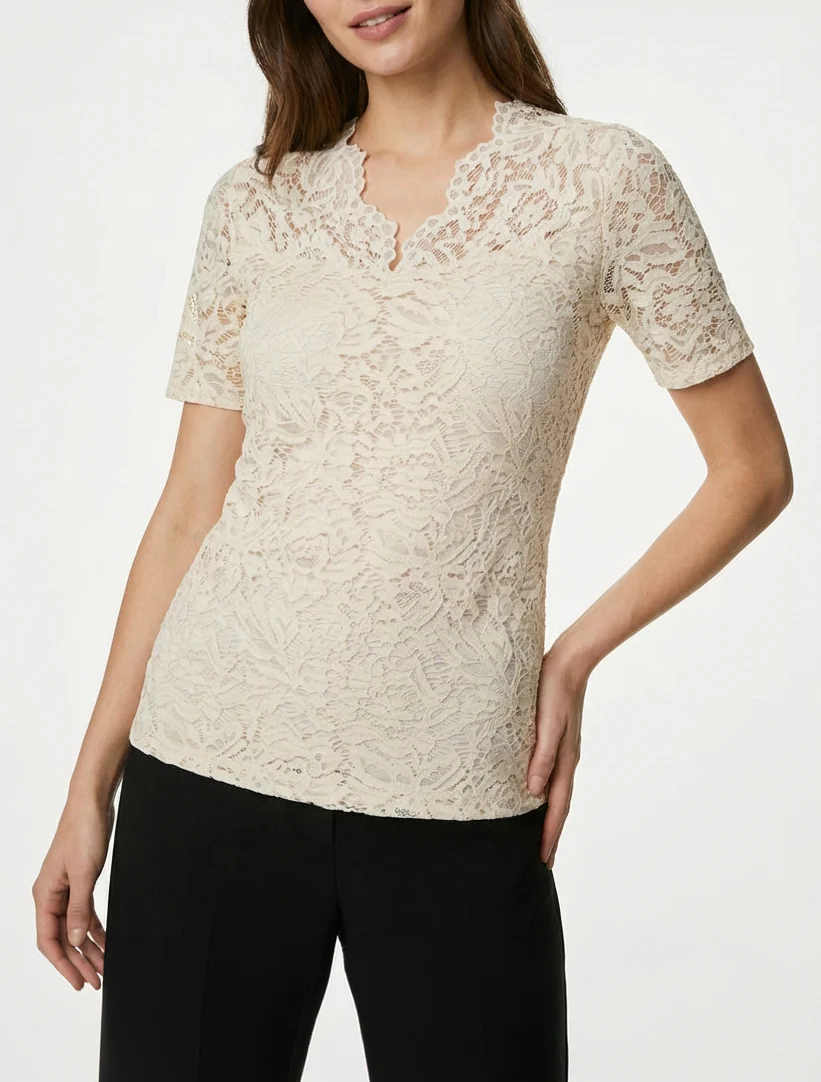 Kanten top met korte mouwen - Beige - Image 4