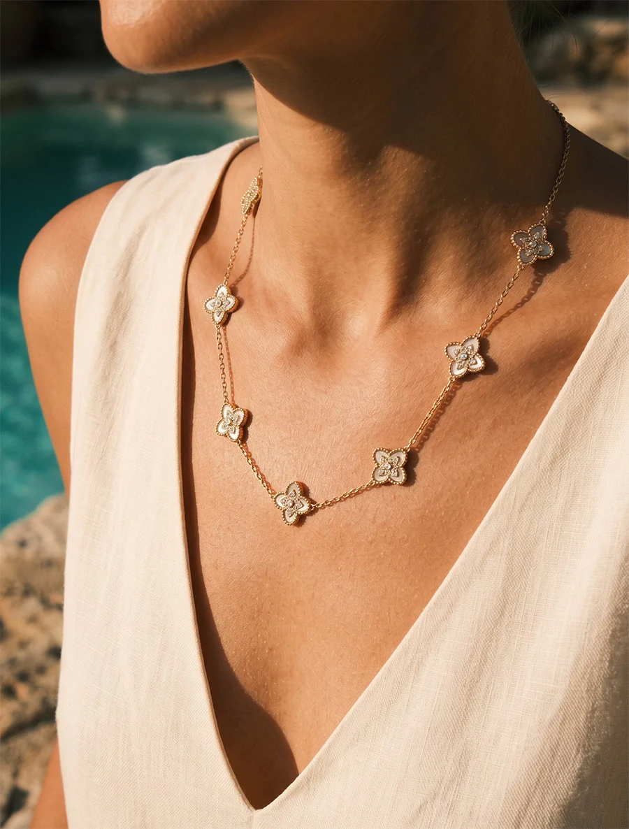 Ketting met klavers versierd met witte zirkonen - Goud/wit