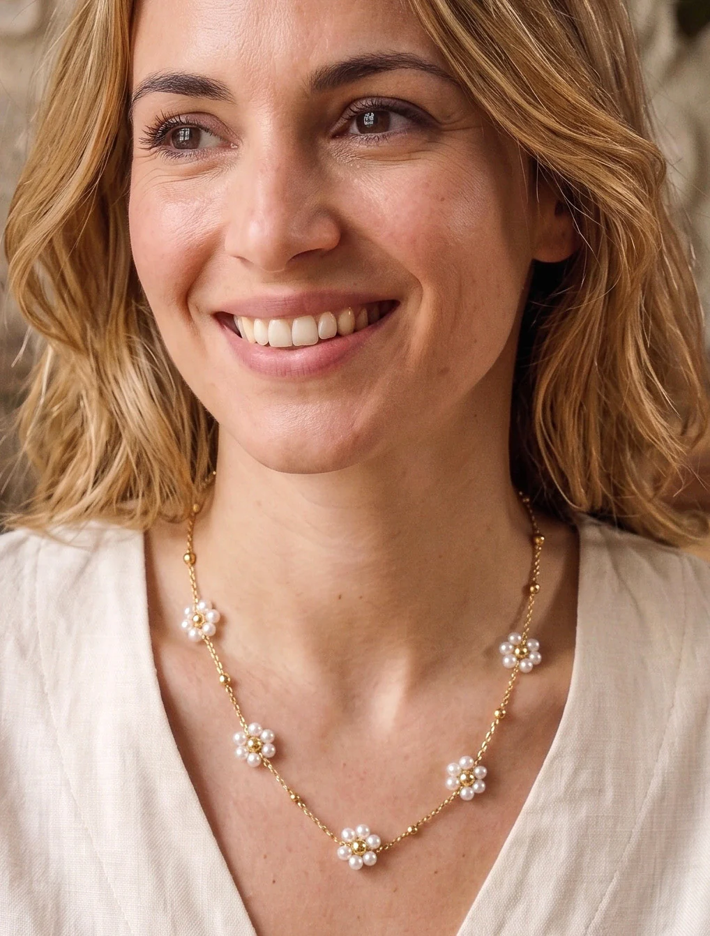Ketting met kleine gebloemde kralen - Goud