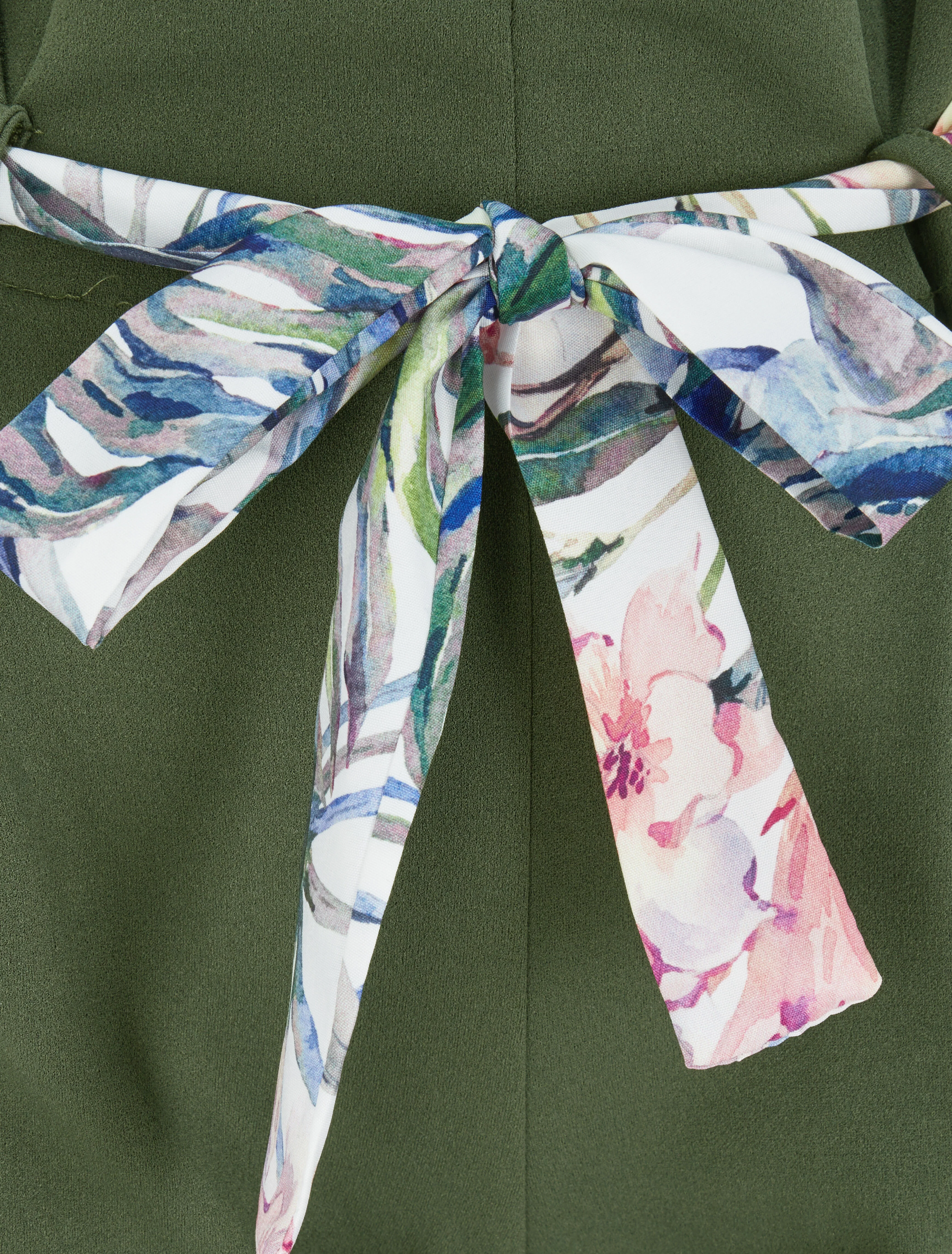 Hoge taille korte broek met riem en tropische bloemenprint - Kakigroen - Image 3