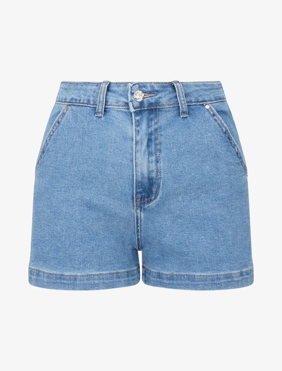 Korte spijkerbroek met normale taille en aansluitende pasvorm. - Blauw