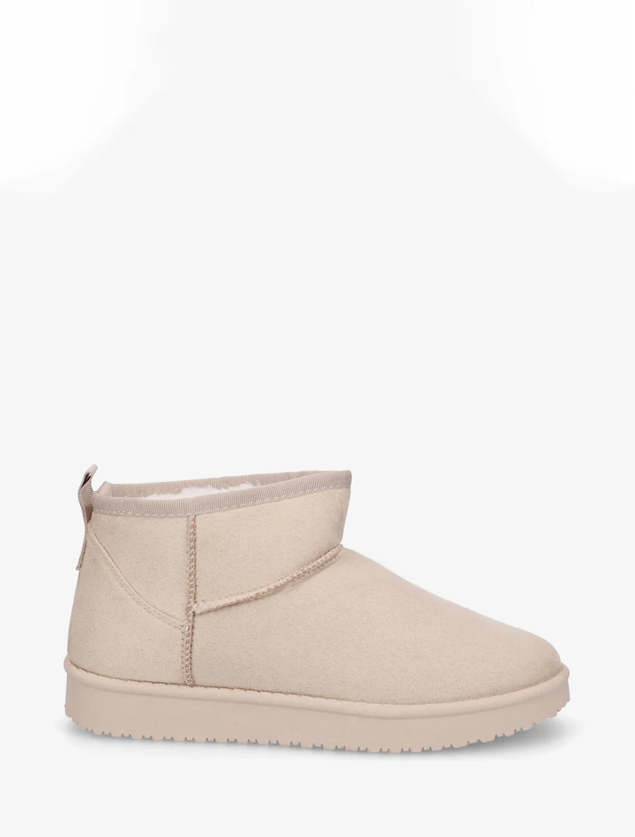 Laag uitgesneden suèdine laarzen met voering. - Beige