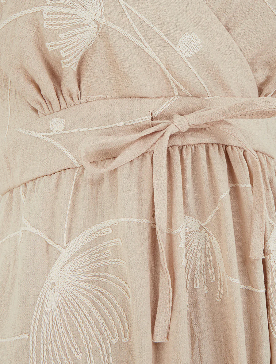 Lange empirejurk met plantaardige borduursels - Beige - Image 3