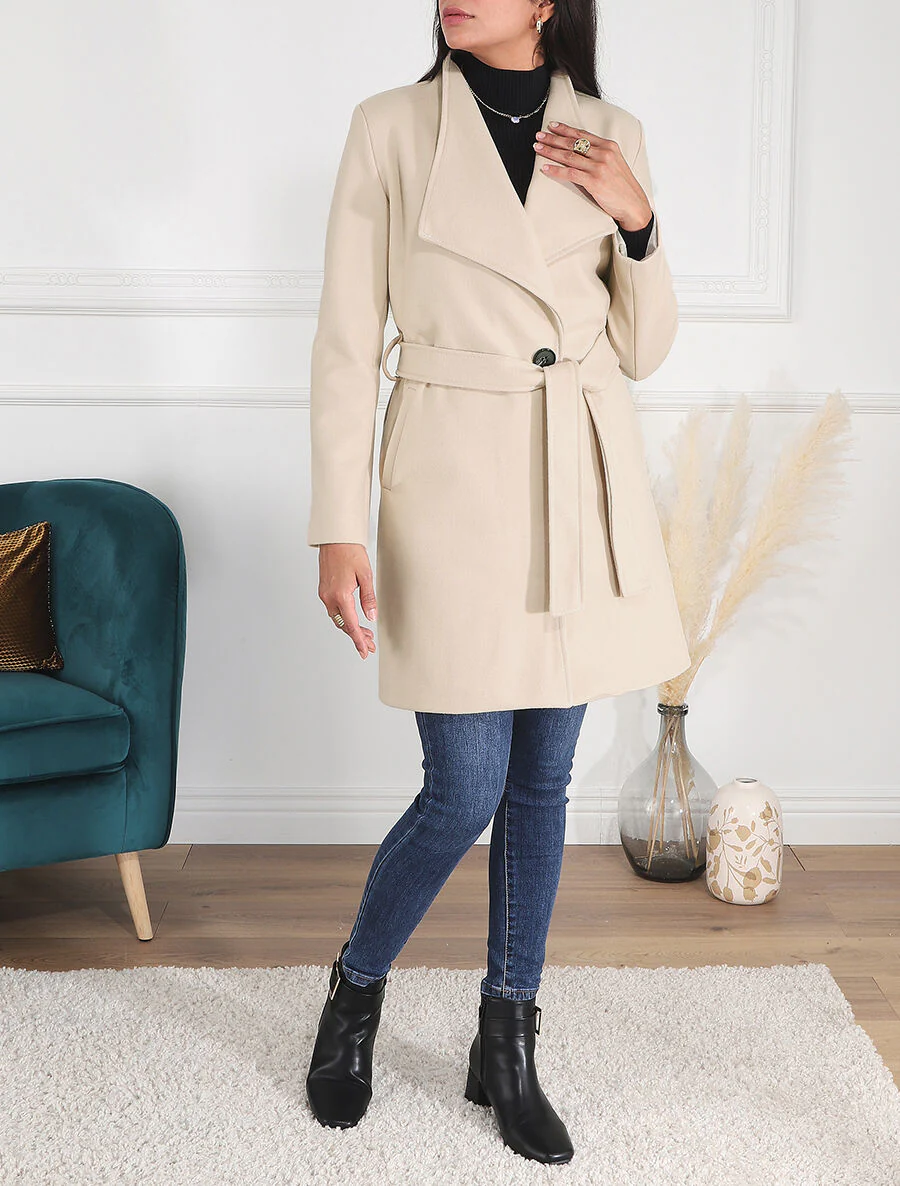 Lange jas met riem en opstaande kraag - Beige - Image 4