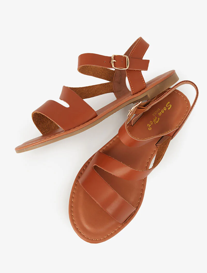 Minimalistische sandalen met schuine band - camel