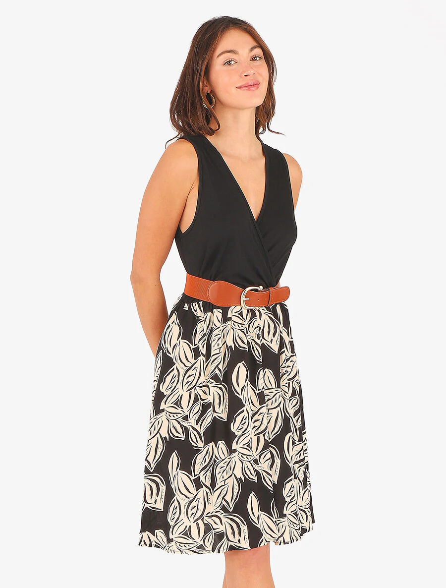 Mouwloze halflange jurk met plantenprint - zwart - Image 4