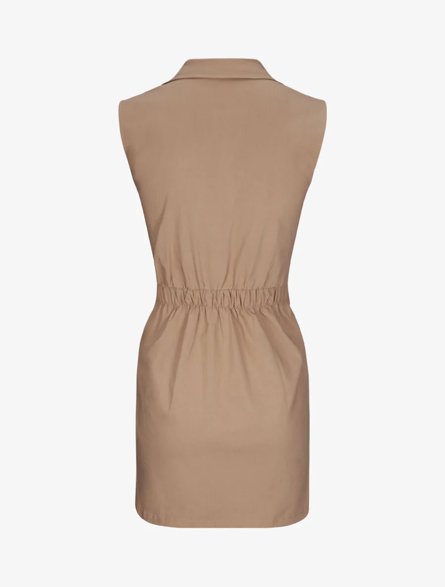 Mouwloze jurk met riem - camel - Image 2