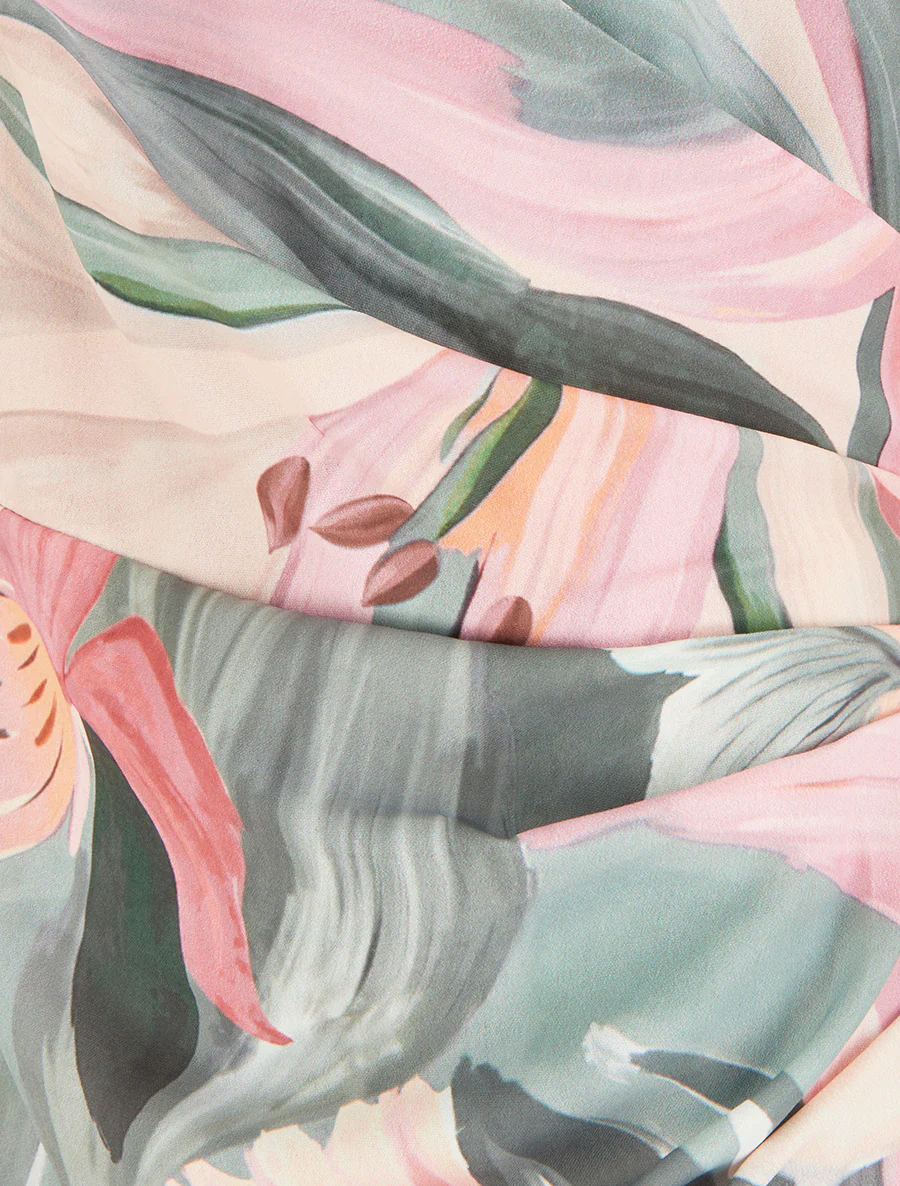 Mouwloze wikkeljurk met leliebloemenprint. - Kaki - Image 3