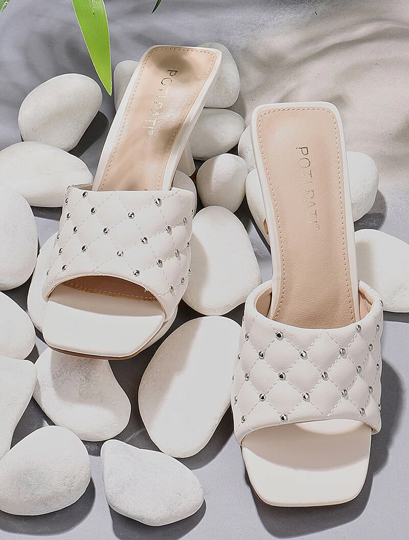 Muiltjes met gewatteerd effect en studs - wit - Image 5