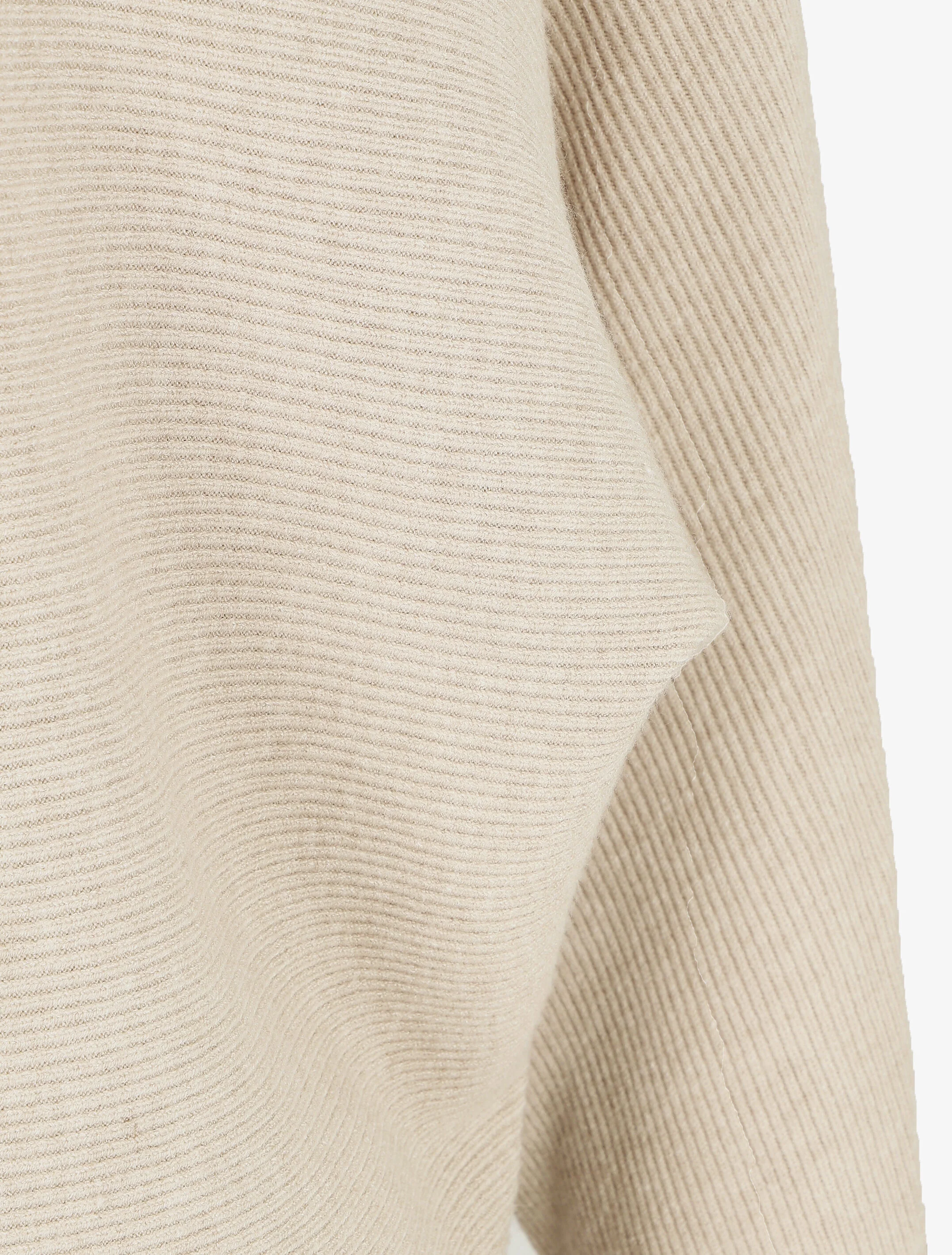 Nauwsluitend trui met boothals - beige - Image 3