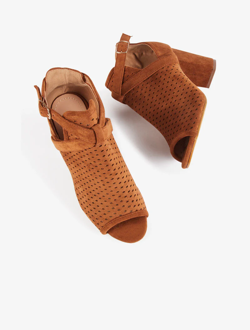 Suède peep-toes met stippen - camel