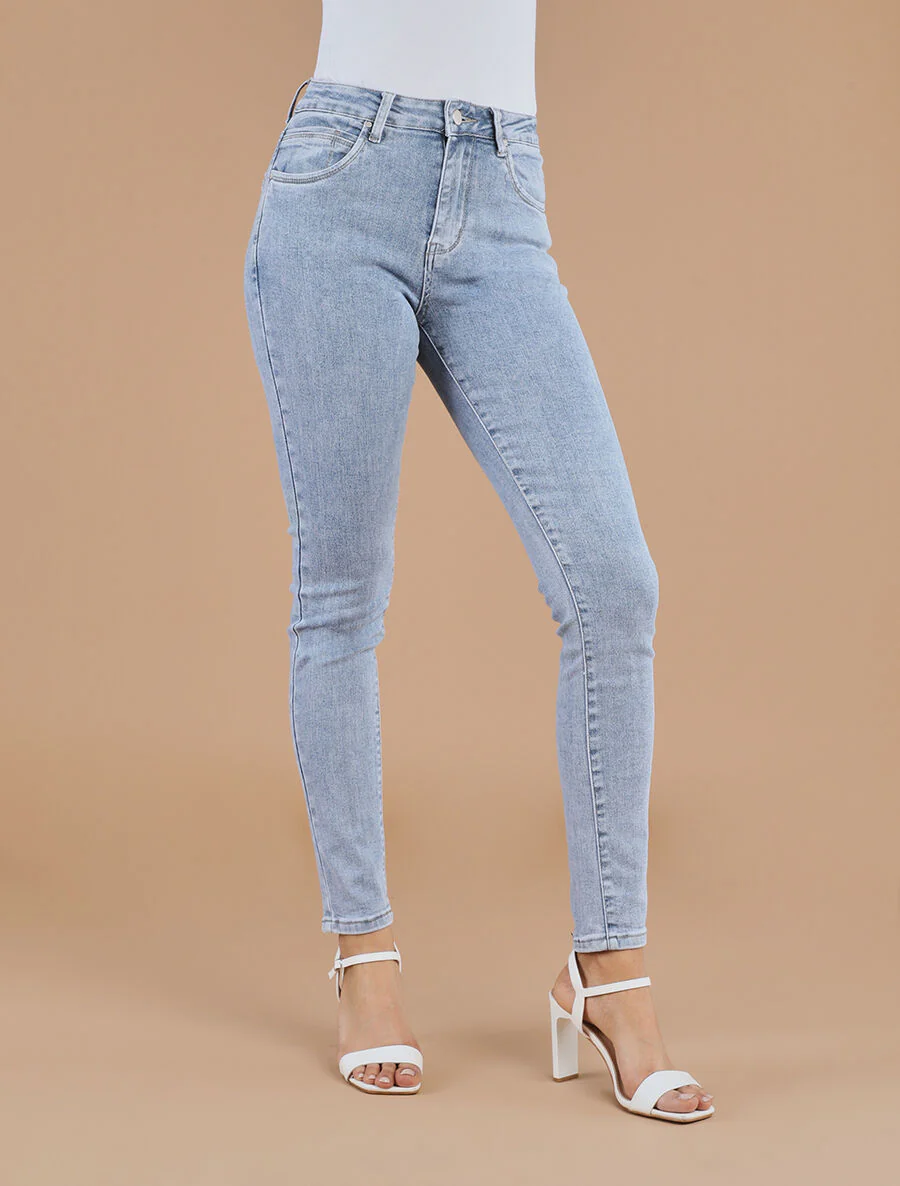 Push-up jeans met standaard taille. skinny model - Lichtblauw - Image 4