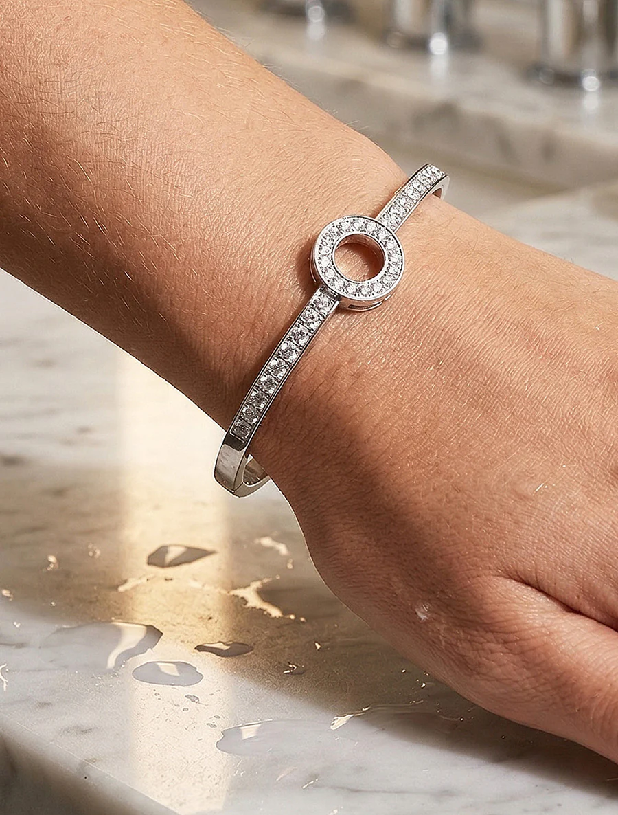 Ring met cirkelpatroon met strass-steentjes - Geld