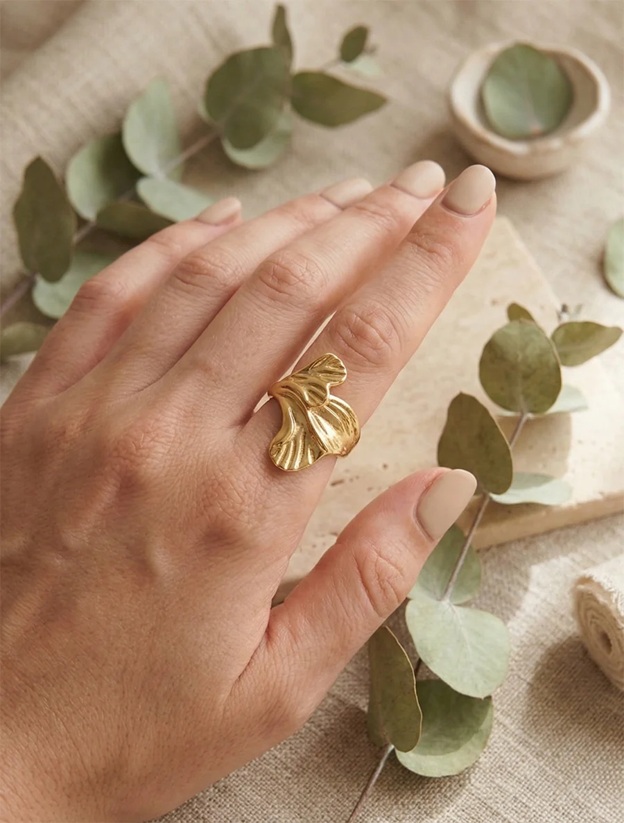 Ring met plantenmotief - Goud