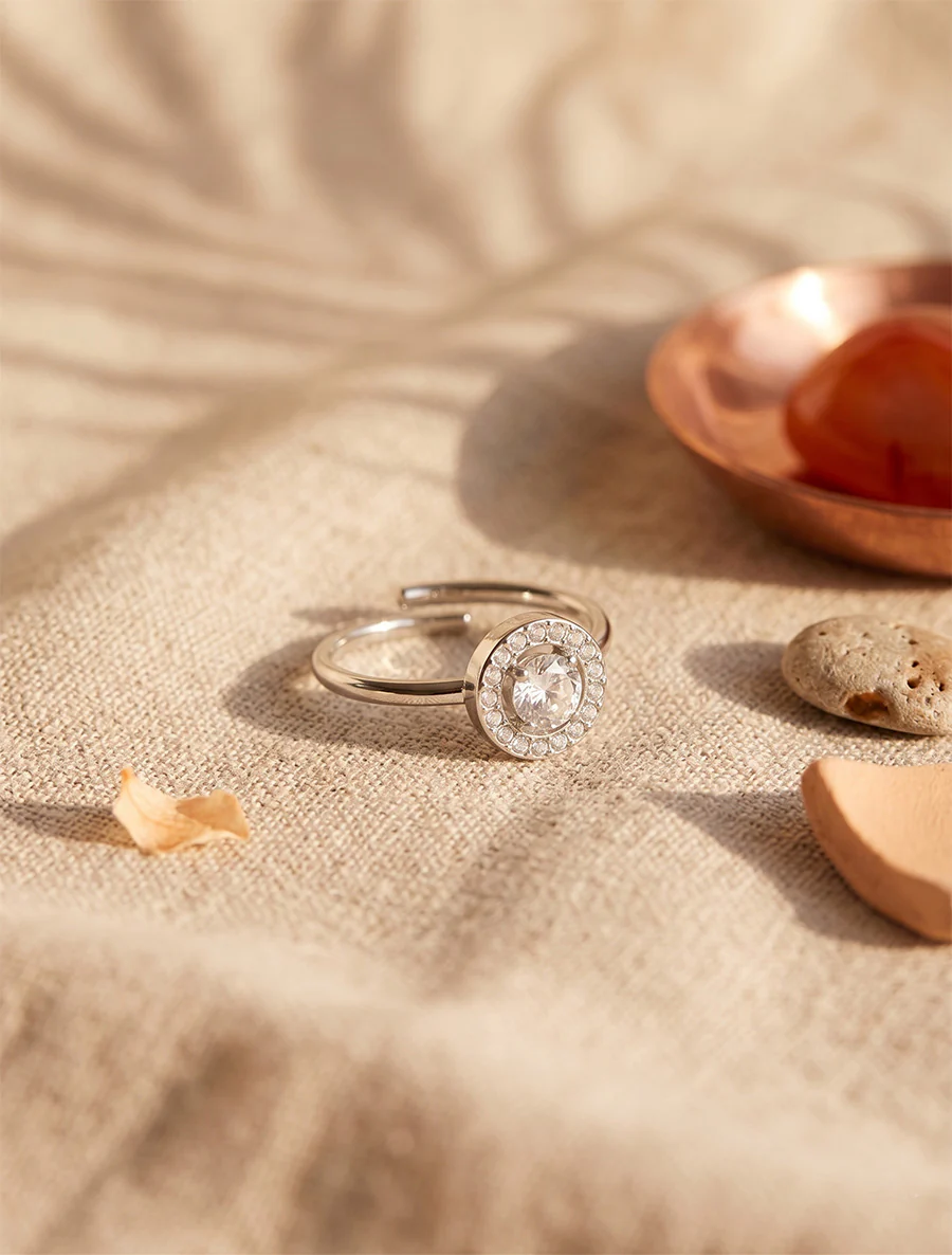 Ronde solitaire stijl ring in zirkonia. - Geld