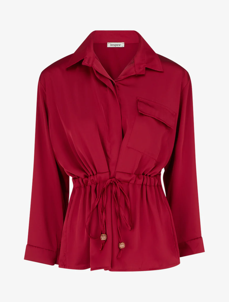 Ruime satijnen blouse met strikjes. - Rood