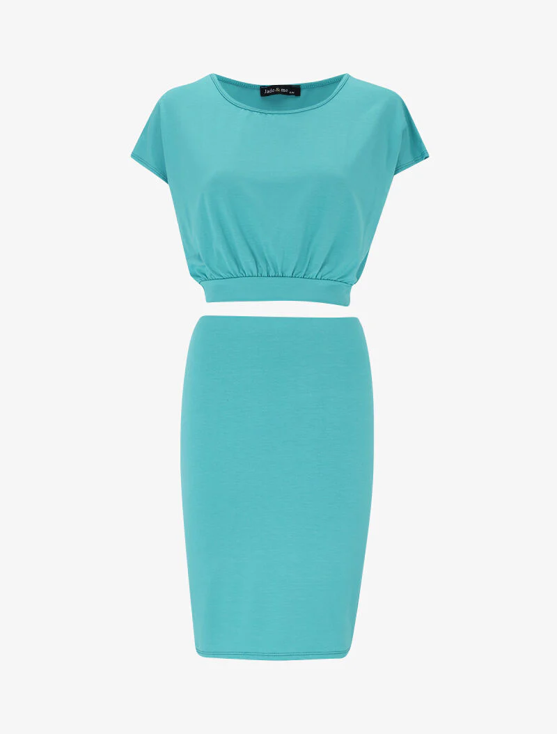 Samenstelling van een crop top en een rok - turkoois