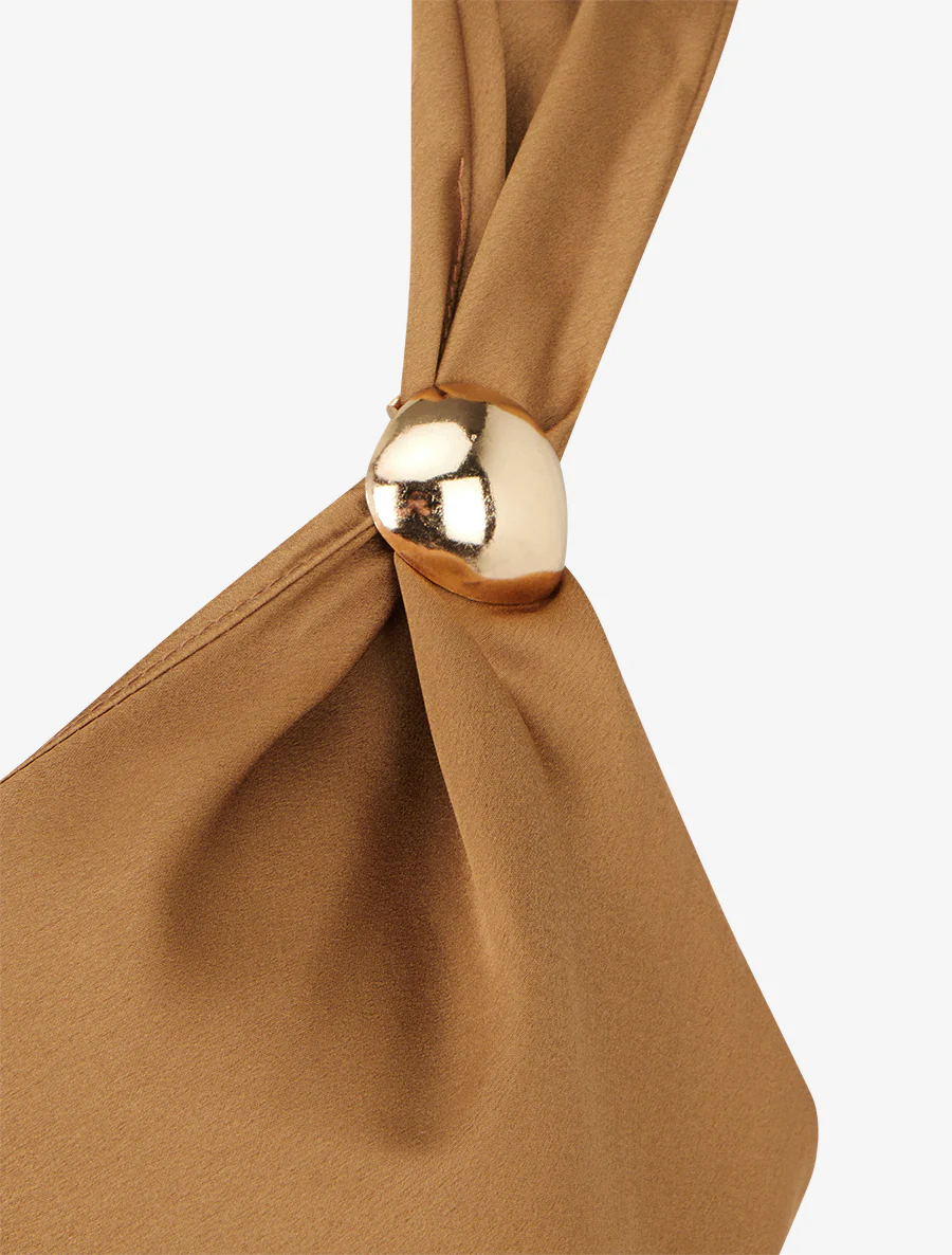Satijnen top met sieraden inzetstuk - Kameel - Image 3