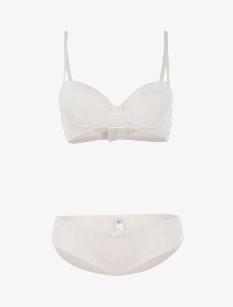 Kantenset met netstof en slip - wit