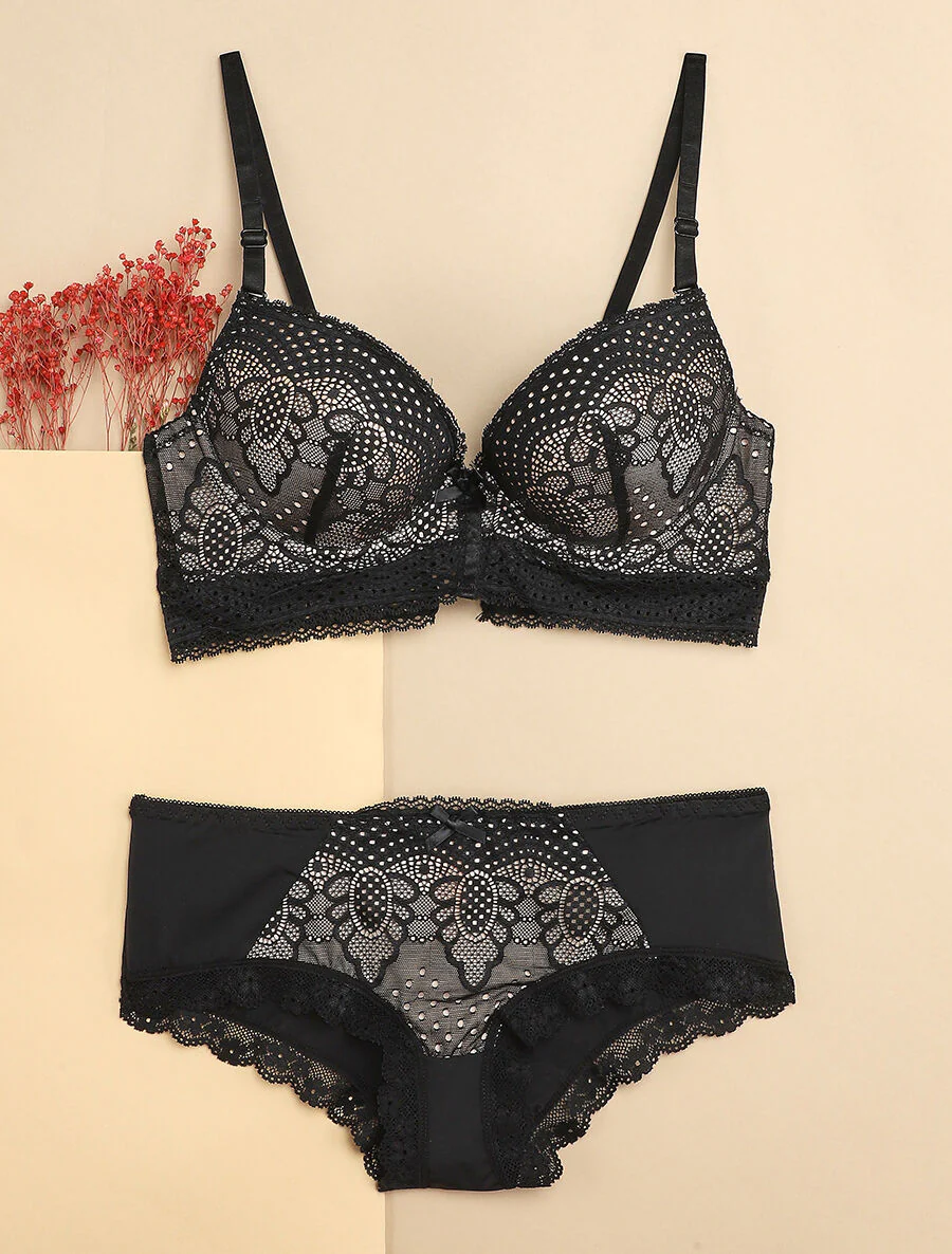 Set met brede boord in geprikte kant en shorty - Zwart/nude