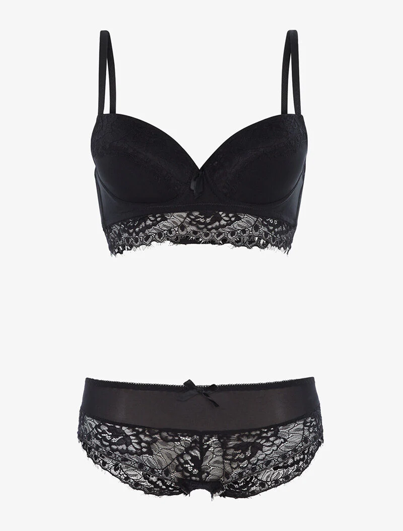 Set met kanten rand en slip - zwart
