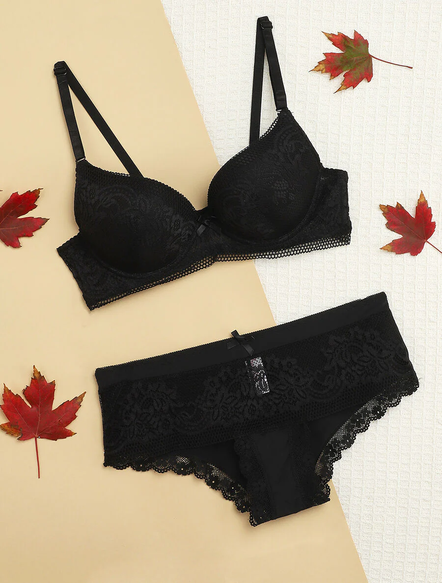 Set push-up met geborduurde bloemen en shorty - Zwart