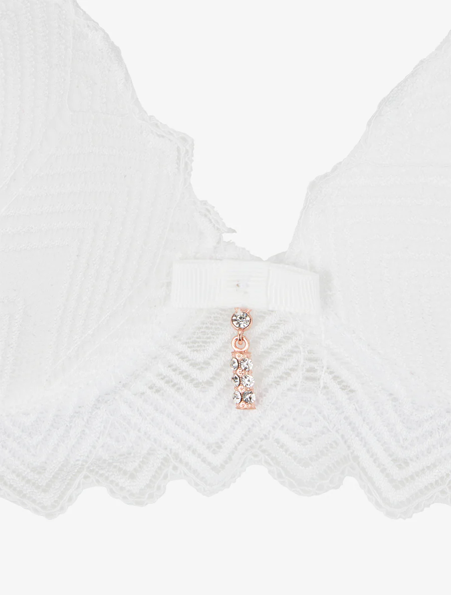 Set van opengewerkte bh en string met stras sieraden. - Wit - Image 4