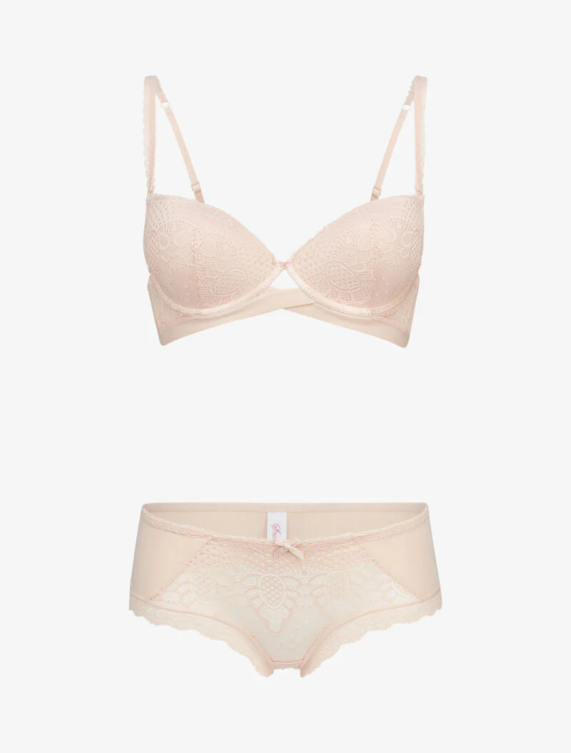 Setjes met bandjes met kanten randen en opengewerkte shorty - nude