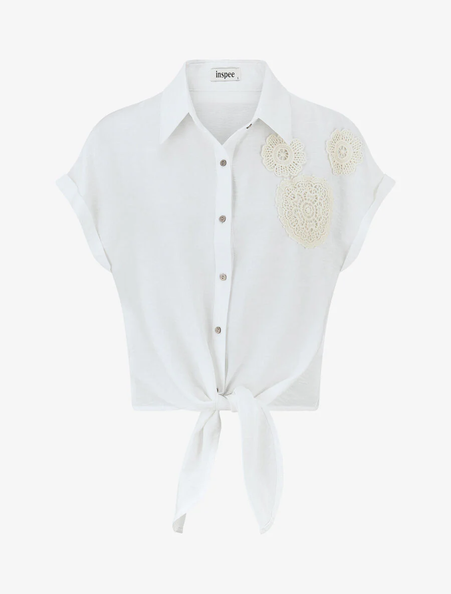 Shirt met korte mouwen. gehaakte inzetstukken en strik - Wit
