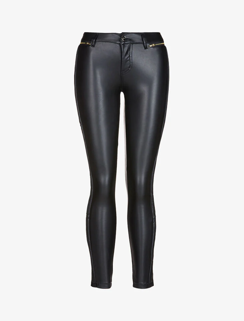 Slim broek in imitatieleer met plooien aan de zijkanten - zwart