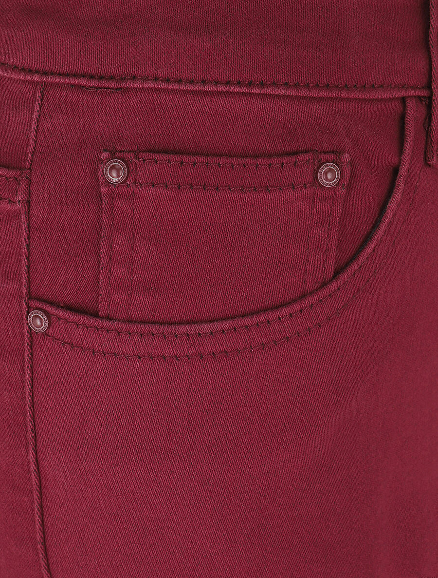 Slim fit effen jeans - granaatrood - Image 3