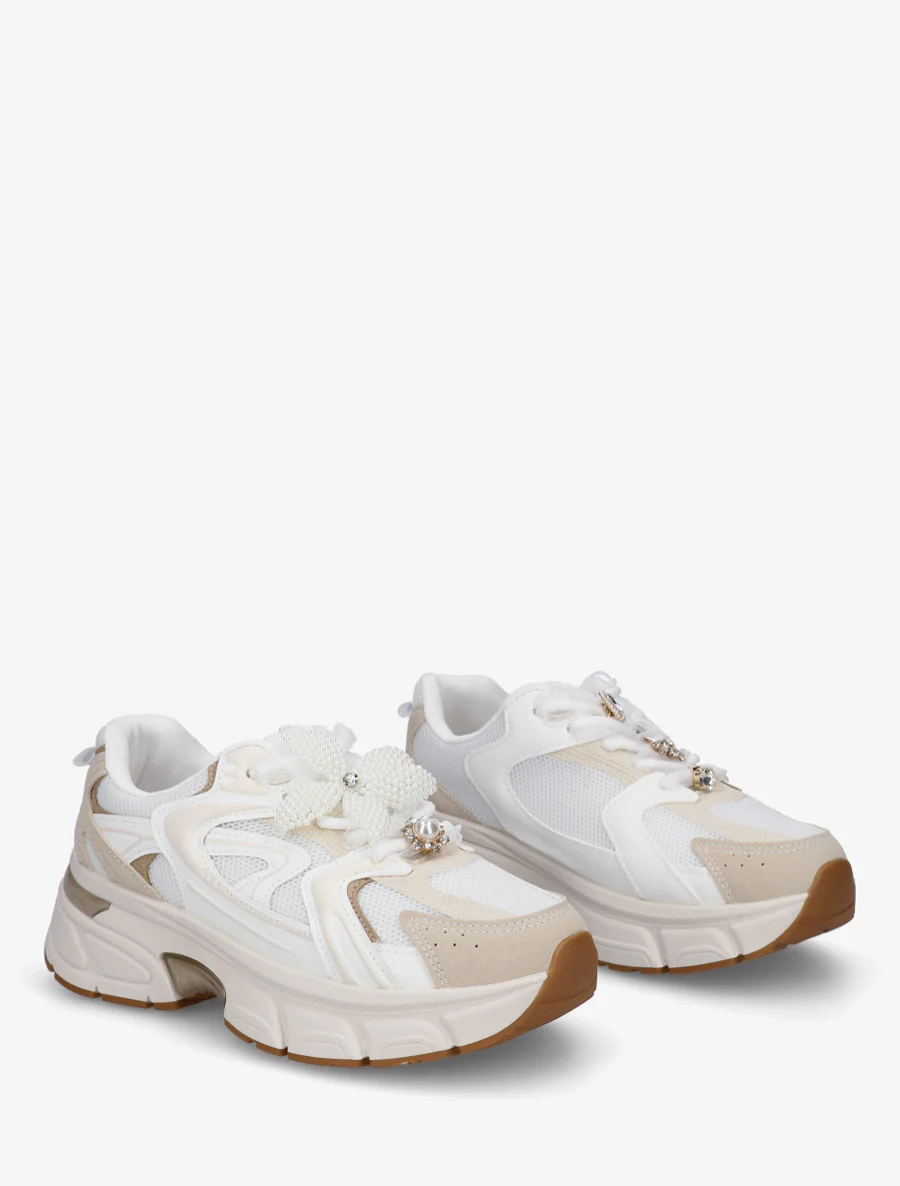 Sneakers met lintveters en bloem van parels - Lichtmol - Image 4